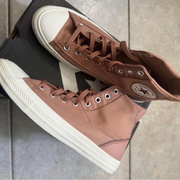 Converse Chuck Taylor 8.5 US Mens - Picture 4 of 4